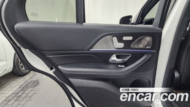 Mercedes-Benz GLE-Class 2023 — Photo 29/35