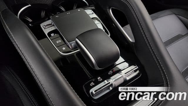 Mercedes-Benz GLE-Class 2023 — Photo 15/35