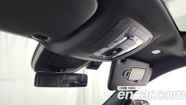 Mercedes-Benz GLE-Class 2023 — Photo 25/35