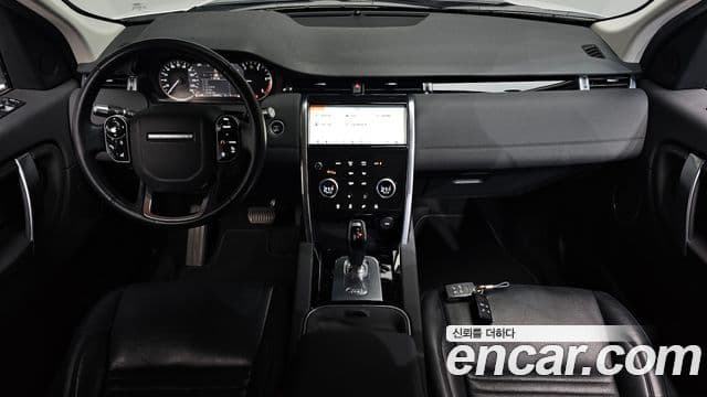Land Rover Discovery Sport 2020 — Photo 16/35