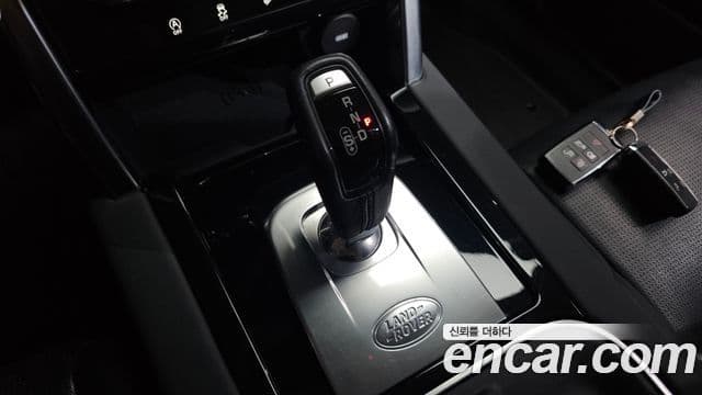 Land Rover Discovery Sport 2020 — Photo 32/35