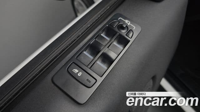 Land Rover Discovery Sport 2020 — Photo 27/35