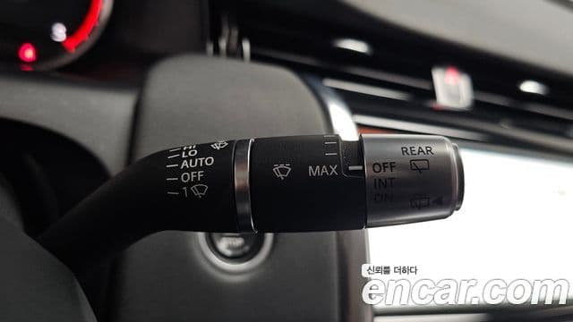 Land Rover Discovery Sport 2020 — Photo 22/35