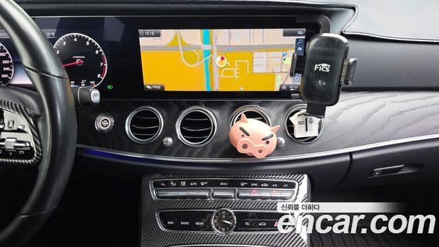 Mercedes-Benz E-Class 2019 — Şəkil 18/20