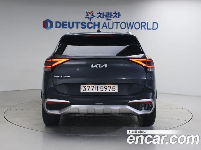 Kia Sportage 2023 — ფოტო 3/20