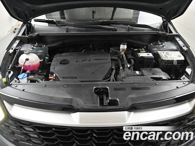 Kia Sportage 2023 — ფოტო 5/20