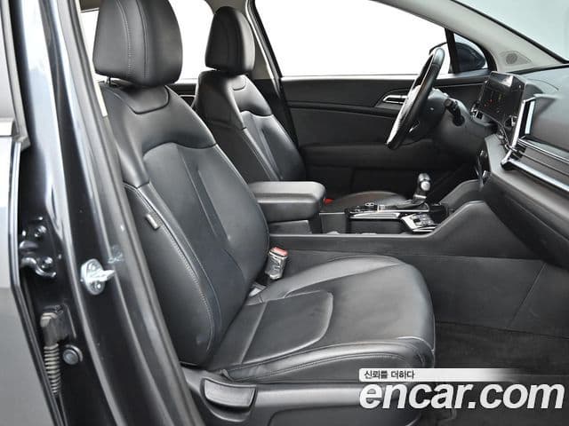 Kia Sportage 2023 — ფოტო 8/20
