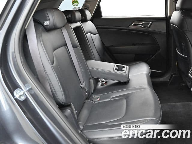 Kia Sportage 2023 — ფოტო 11/20
