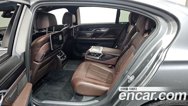 BMW 7 Series 2019 — Şəkil 10/20