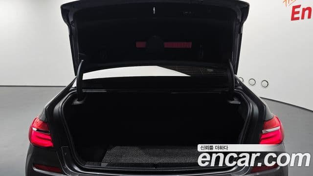 BMW 7 Series 2019 — Şəkil 17/20