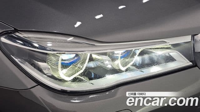 BMW 7 Series 2019 — Photo 28/37