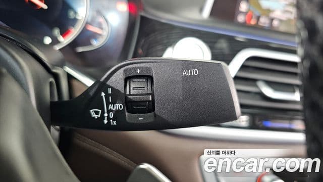 BMW 7 Series 2019 — Photo 24/37