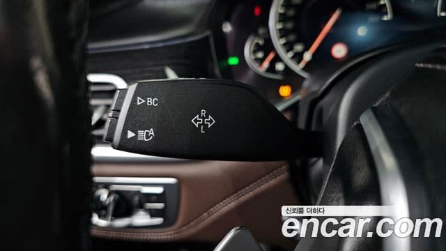 BMW 7 Series 2019 — Photo 15/37
