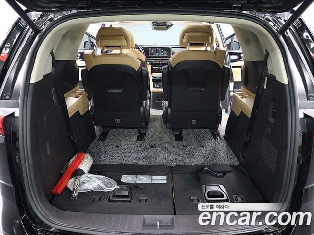 Kia Carnival 2021 — Şəkil 19/20