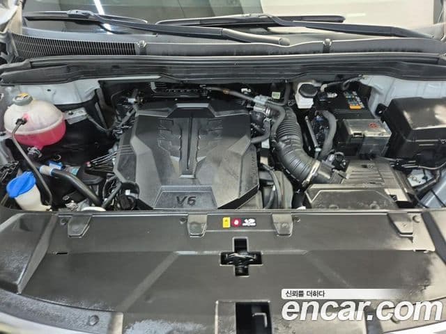 Kia Carnival 2022 — ფოტო 4/18