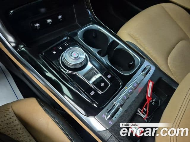 Kia Carnival 2022 — ფოტო 11/18
