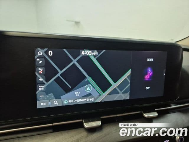 Kia Carnival 2022 — ფოტო 12/18