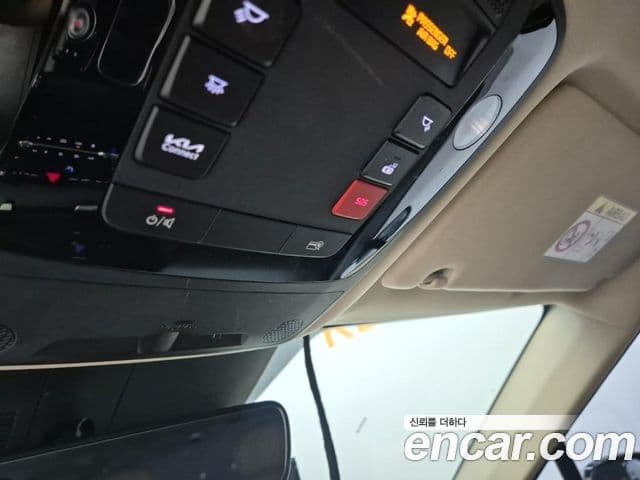 Kia Carnival 2022 — ფოტო 16/18