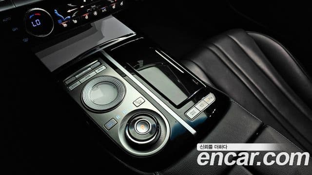 Genesis Electrified G80 2021 — фото 9 из 20