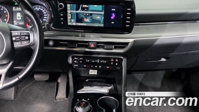 Kia K5 2023 — ფოტო 14/20
