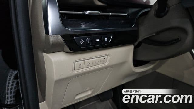 Kia Carnival 2021 — Фото 17/20