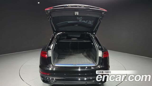 Audi Q7 2022 — ფოტო 20/20