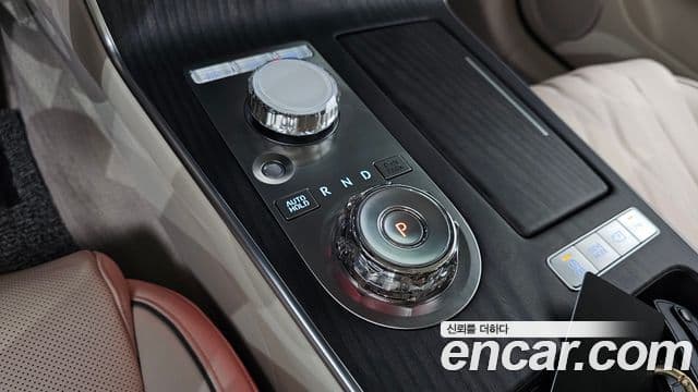 Genesis Electrified G80 2025 — фото 9 из 20