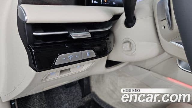 Genesis Electrified G80 2025 — фото 18 из 20