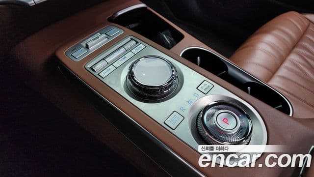 Genesis GV70 2021 — фото 8 из 20