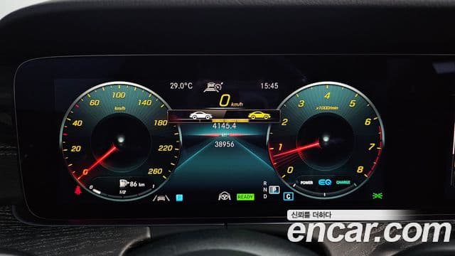 Mercedes-Benz E-Class 2022 — фото 8 из 20