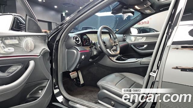 Mercedes-Benz E-Class 2022 — Şəkil 10/20