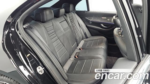 Mercedes-Benz E-Class 2022 — Şəkil 11/20