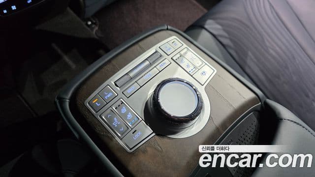 Genesis Electrified G80 2024 — ფოტო 19/20