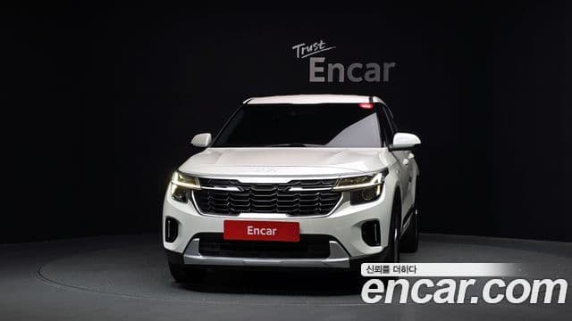 Kia Seltos 2023 — ფოტო 3/20