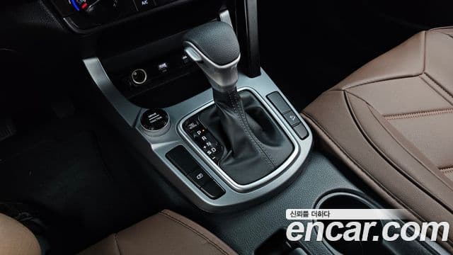 Kia Seltos 2023 — ფოტო 9/20