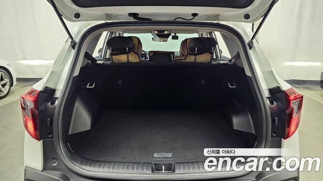 Kia Seltos 2023 — ფოტო 20/20