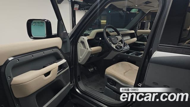 Land Rover Defender 2022 — Фото 10/20