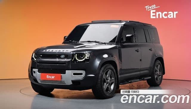 Land Rover Defender 2022 — Фото 1/20