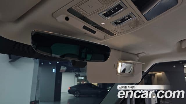 Land Rover Defender 2022 — Photo 9/34