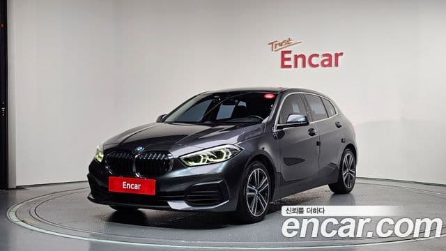 BMW 1 Series 2021 — ფოტო 1/20