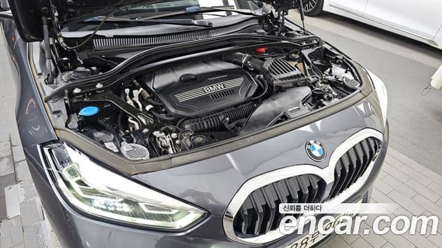 BMW 1 Series 2021 — ფოტო 6/20