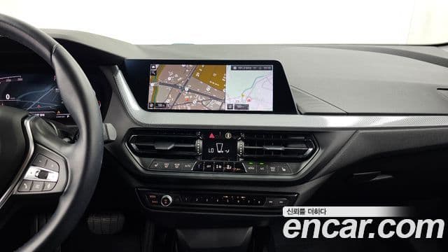 BMW 1 Series 2021 — ფოტო 14/20
