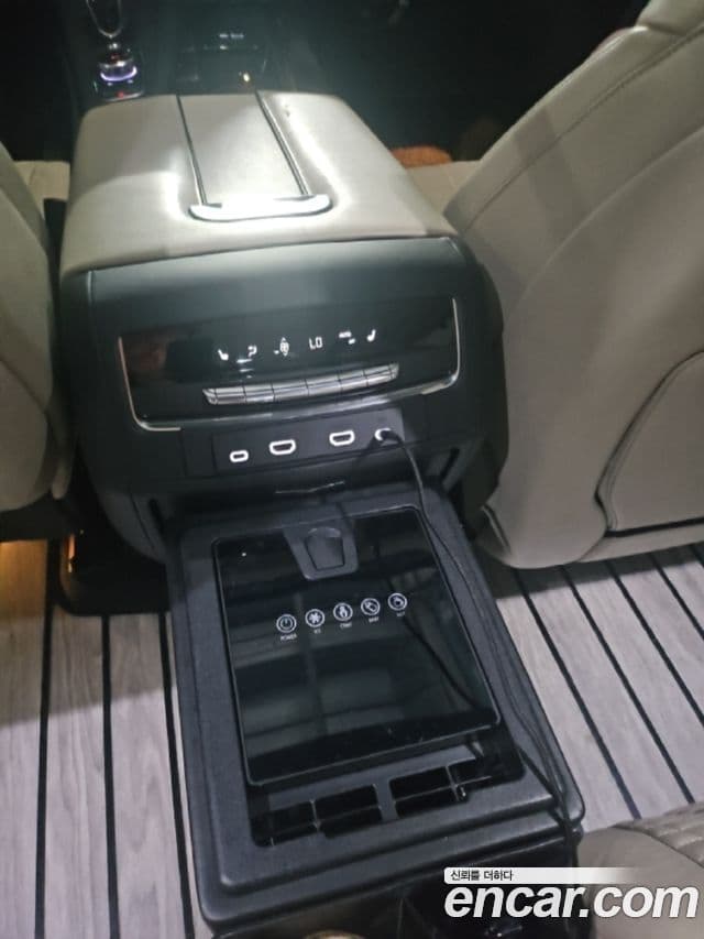Cadillac Escalade 2023 — ფოტო 9/20