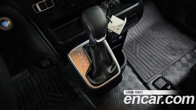 Hyundai Staria 2024 — Şəkil 9/20