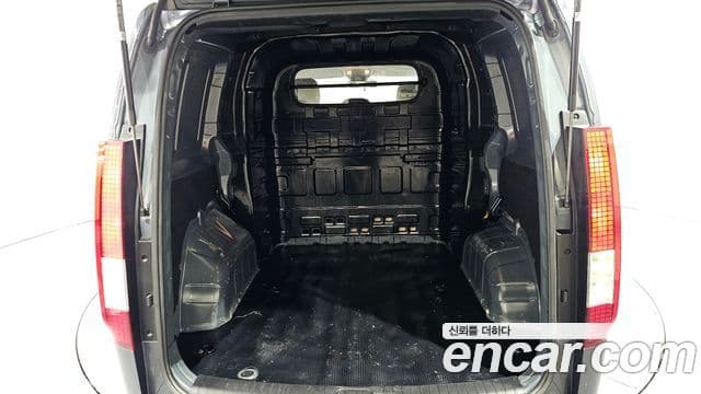 Hyundai Staria 2024 — фото 20 из 20