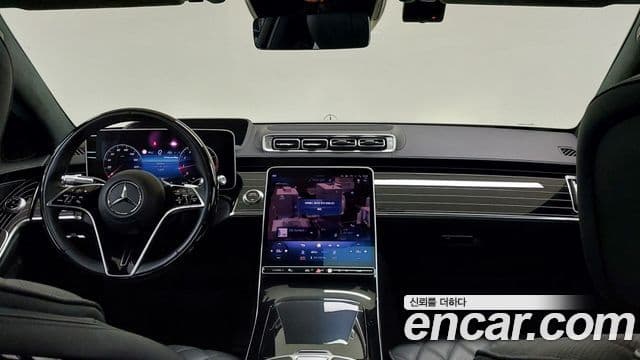 Mercedes-Benz S-Class 2023 — Photo 14/18