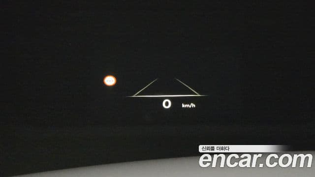 Genesis GV70 2025 — ფოტო 28/34