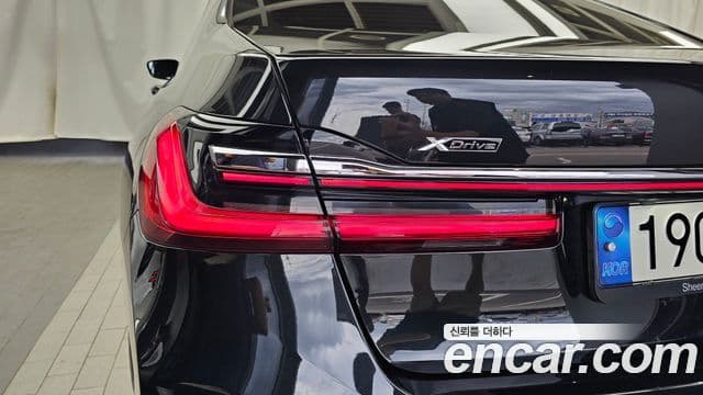 BMW 7 Series 2021 — Photo 29/34