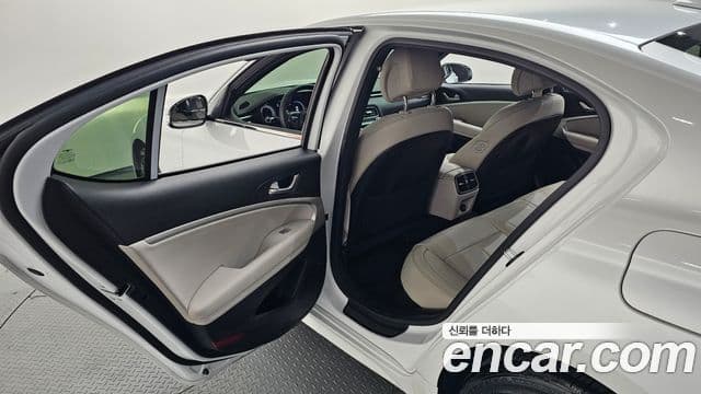 Genesis G70 2022 — ფოტო 2/35