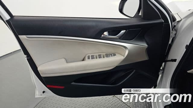 Genesis G70 2022 — ფოტო 5/35